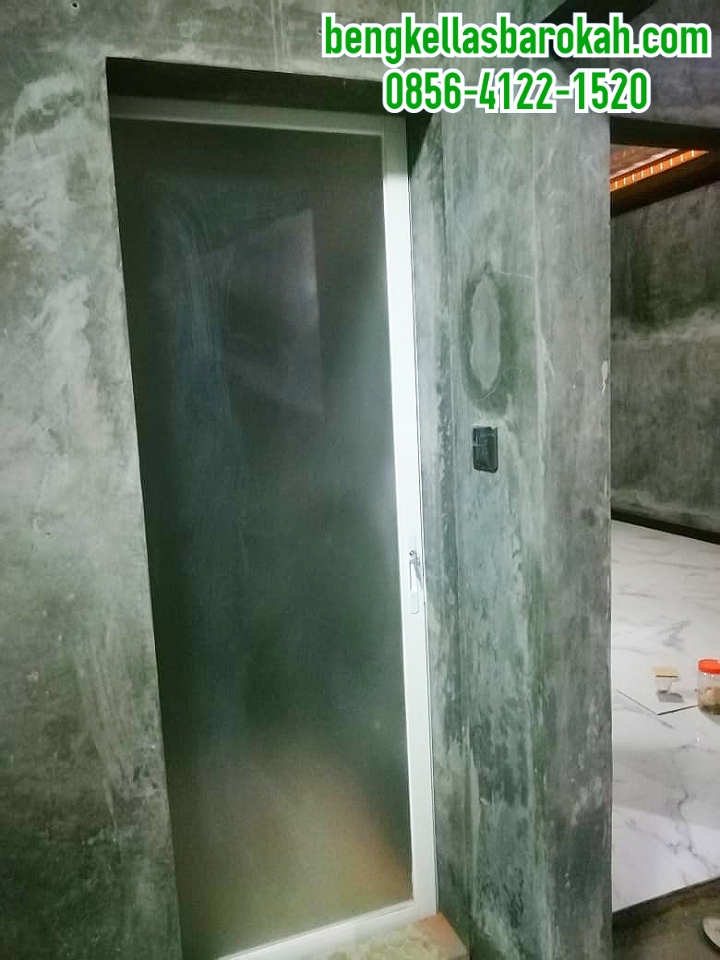 Pintu Sliding Aluminium Dengan Kaca Film Buram Semarang 900ribu Mtr
